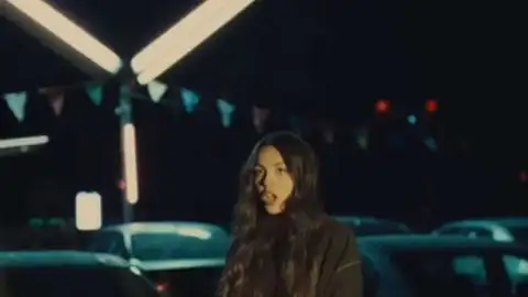 "drivers license" de Olivia Rodrigo vai se mantendo no topo da parada de singles dos EUA